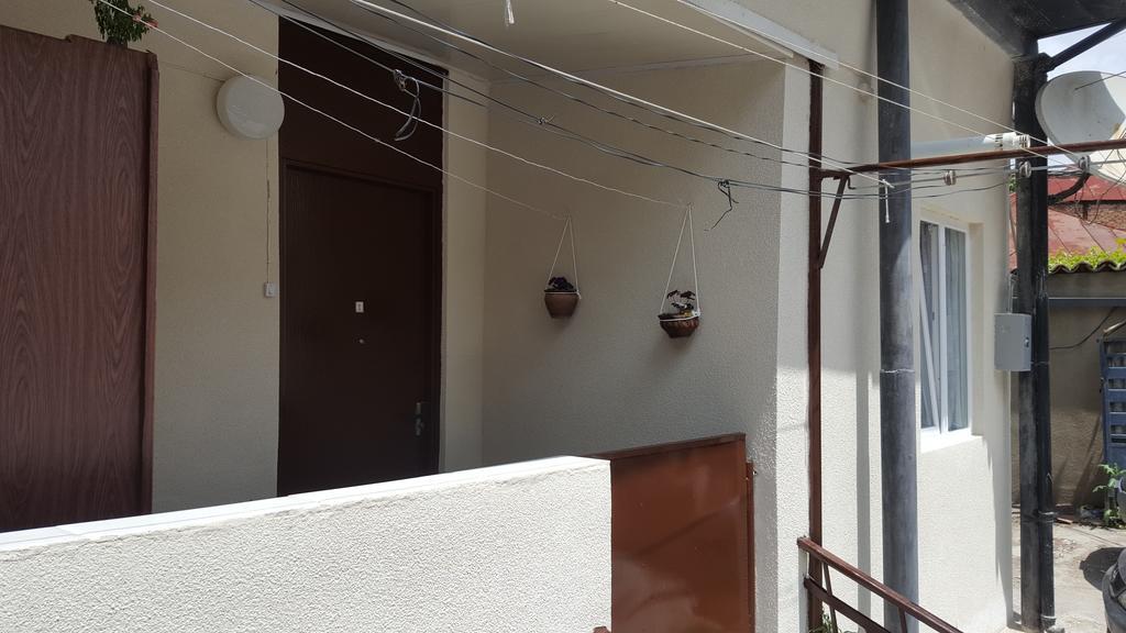 Homestay Nika Tbilisi Exterior photo